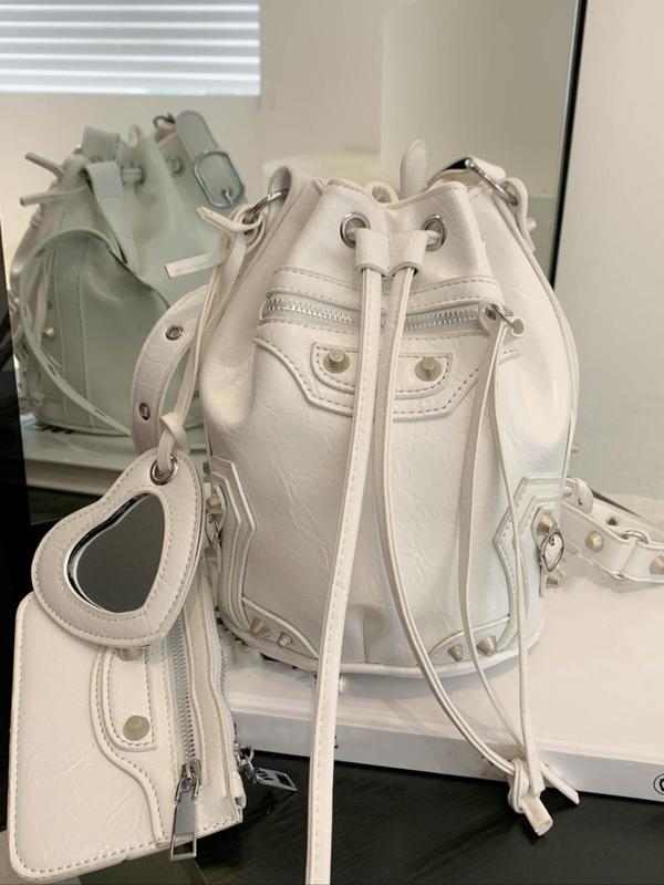 Women's Fashionable Rivet & Heart Decor Bucket Bag & Drawstring Bag, Punk Style Popular New Style, Stylish Personality, Versatile Drawstring Crossbody Bag