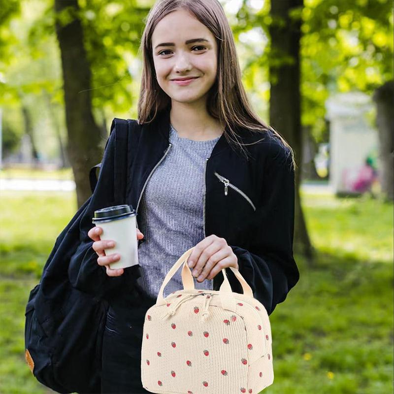 Strawberry Pattern Lunch Bag, 1 Count Reusable Lunch Tote Bag with Handle, Large Capacity Insulated Cooler Bag for Work Picnic & Travel