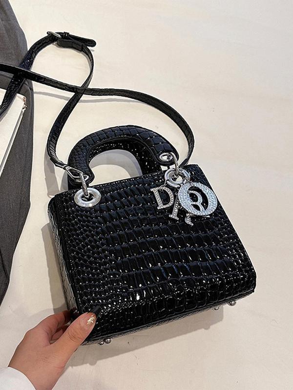 Women's Fashionable Crocodile Embossed Handbag with Letter Charm, Casual Trendy Versatile High-quality Daily Commuting Bag