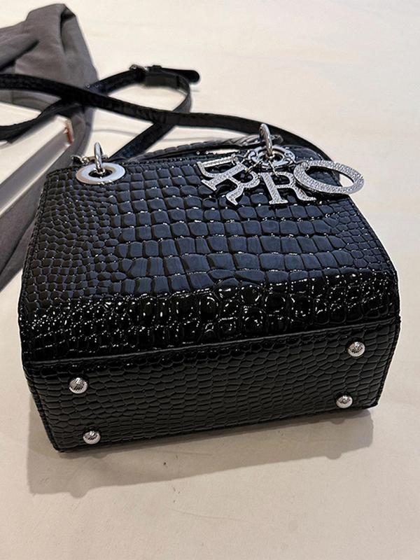 Women's Fashionable Crocodile Embossed Handbag with Letter Charm, Casual Trendy Versatile High-quality Daily Commuting Bag