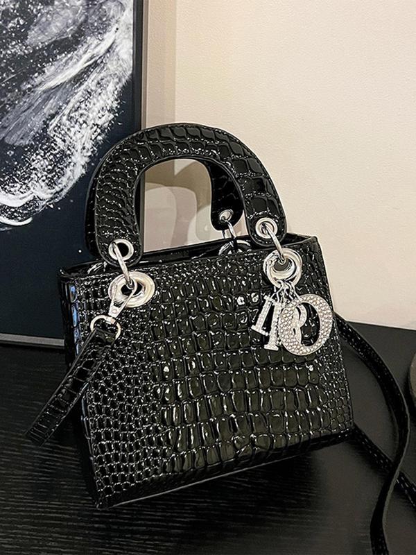 Women's Fashionable Crocodile Embossed Handbag with Letter Charm, Casual Trendy Versatile High-quality Daily Commuting Bag