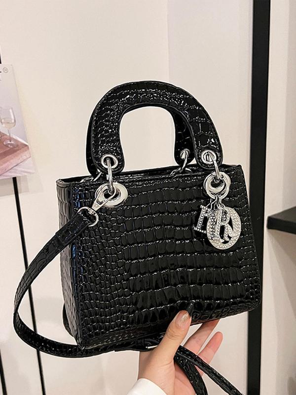 Women's Fashionable Crocodile Embossed Handbag with Letter Charm, Casual Trendy Versatile High-quality Daily Commuting Bag