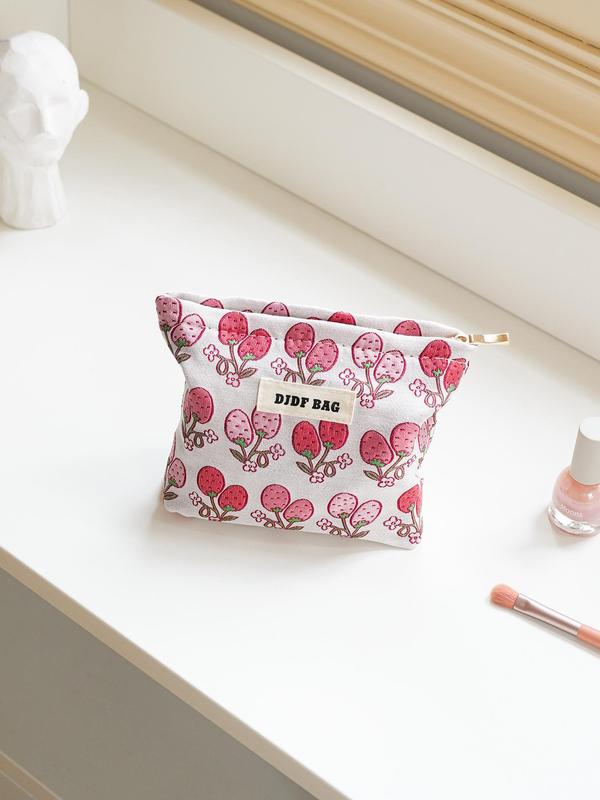 Strawberry Pattern Makeup Bag, Portable Small Cosmetic Storage Bag, Zipper Makeup Organizer Pouch, Versatile Storage Bag for Travel & Daily Used