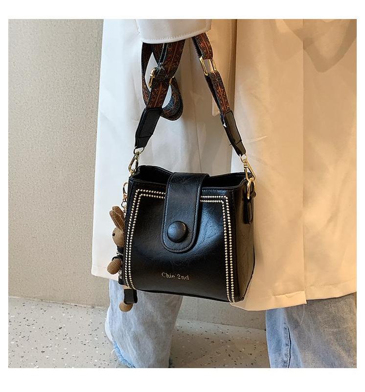 Fall Winter 2024 New Vintage Bucket purses – Spacious , Multi-Compartment, bag charms , Perfect for Work & Everyday Style, Women’s Shoulder & Crossbody Bag