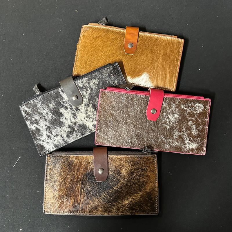 Trinity Ranch Hair-On Cowhide Bi-Fold Wallet Card Organizer