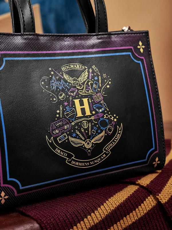 HARRY POTTER Geometric Pattern Fashion Top-Handled Bag - Stylish, Durable, and Perfect for Wizarding Fans