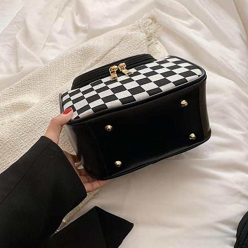 Checkerboard Pattern Toiletry Storage Bag, 1 Count Large Capacity Portable Cosmetic Bag with Handle, Zipper Makeup Bag, Versatile Storage Bag for Travel