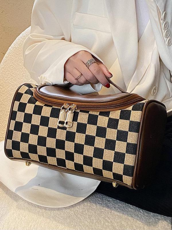 Checkerboard Pattern Makeup Bag with Bottom Studs, Fashionable Cosmetic Storage Bag, Casual Versatile Zipper Makeup Organizer Pouch for Women & Girls