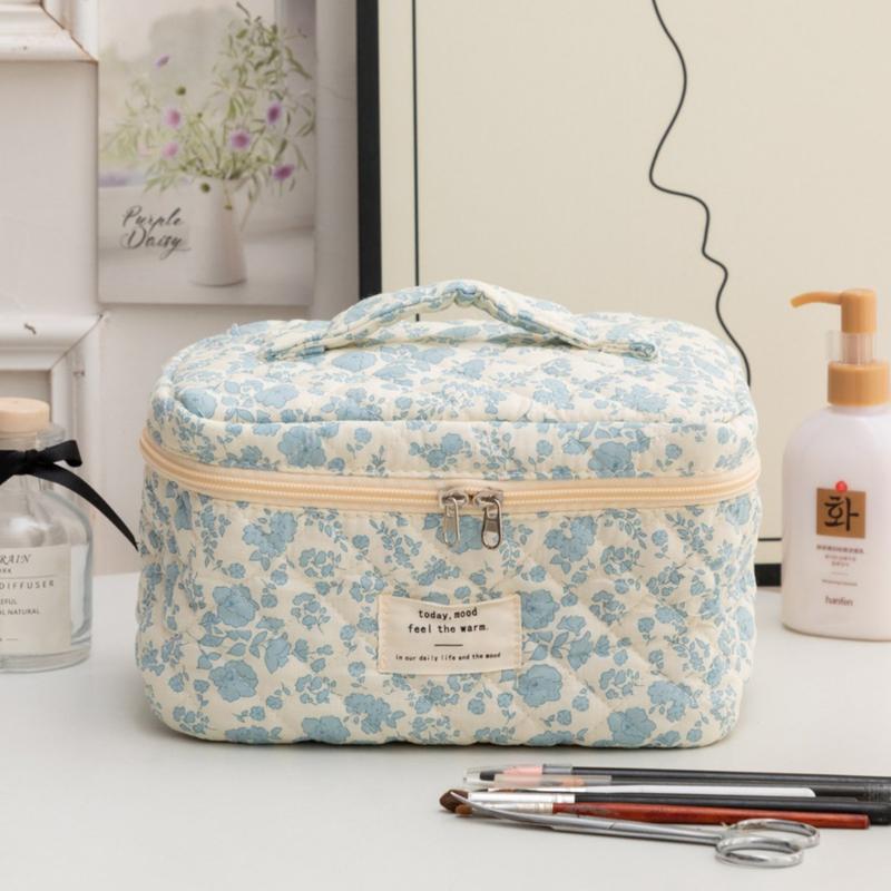 Quilted Pattern Makeup Bag, 3 Counts set Portable Cosmetic Storage Bag, Zipper Makeup OrganizerPouch (Blue Floral)