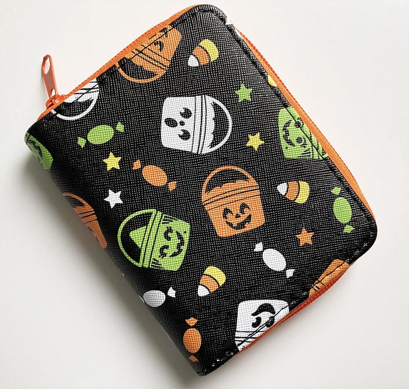 Boo Bucket Short Wallet