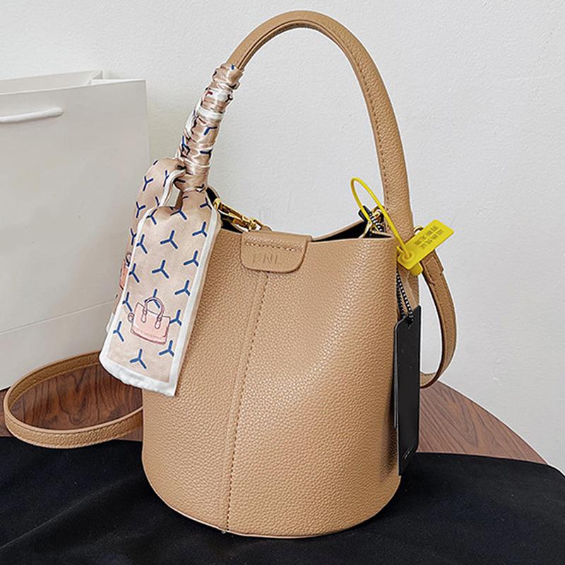 Trendy Bucket Tote Bag for Women Soft PU Leather Shoulder Bag Party Dating Daily Use Bag