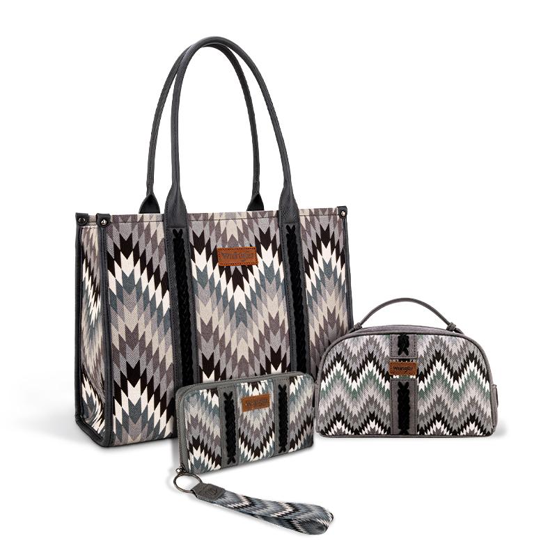 Wrangler Southwestern Pattern Print Whipstitch Travel Bundle