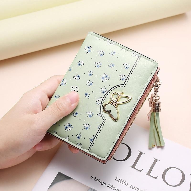 Women's Floral Ditsy Synthetic Leather Tassel Buckle Wallet